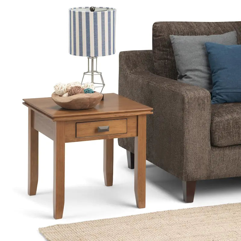 WYNDENHALL Stratford Table d'appoint carrée de style transitoire en BOIS MASSIF de 53,3 cm de large