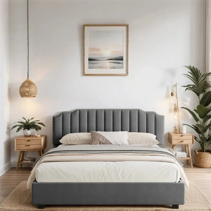 Lit plateforme relevable capitonné en velours et bois, format Queen Size, avec rangement